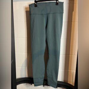 Fabletics Define Powerhold High Waisted Leggings in Storm Slate. Large.